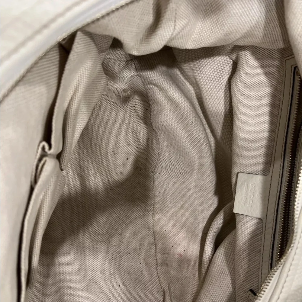Gucci Leather Soho Large Interlocking GG Logo Hobo Bag In Ivory - Picture 8 of 11